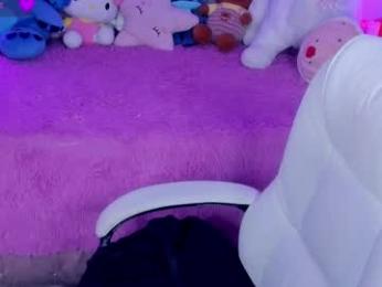 conny_curly webcam model stream image