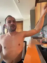 Adventurehotman webcam stripchat model stream image