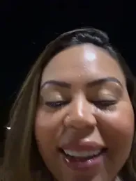 lariic webcam stripchat model stream image