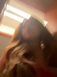 lariic webcam stripchat model stream image