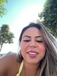 lariic webcam stripchat model stream image