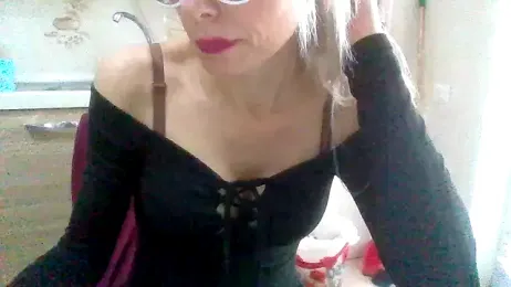 Kelly80 webcam stripchat model stream image