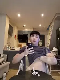 day-18 webcam model stream image