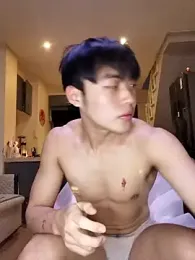 day-18 webcam model stream image