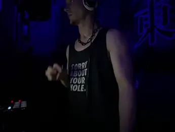 trash4cash webcam model stream image