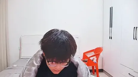 KK-cuteboy webcam model stream image