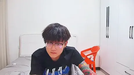 KK-cuteboy webcam model stream image