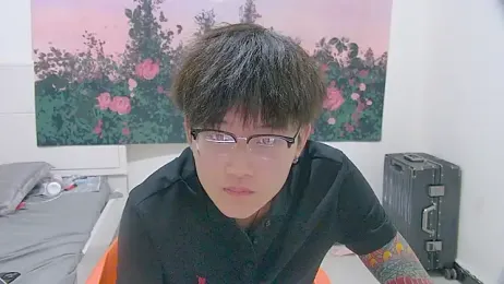 KK-cuteboy webcam model stream image