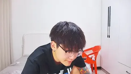 KK-cuteboy webcam model stream image