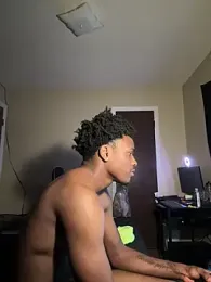 Bigdicktrick227 webcam model stream image