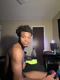 Bigdicktrick227 webcam model stream image