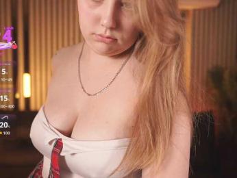 CrystallPaws webcam model stream image