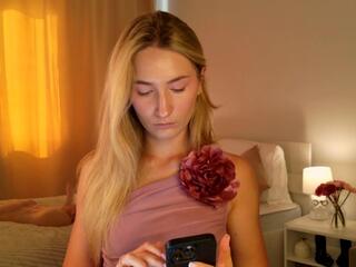 Nancy Star webcam model stream image
