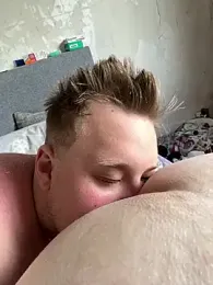 CurvyPaar2 webcam model stream image