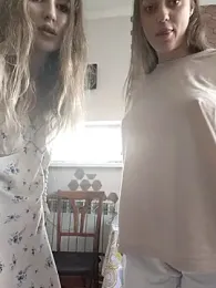 caressyourself webcam model stream image