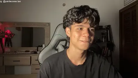 OopsAgain_ webcam model stream image