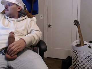 biggreysweats webcam model stream image