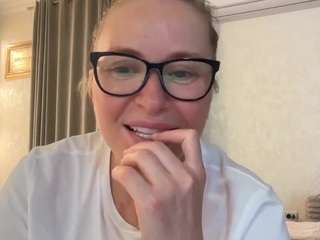 mikagray webcam preview