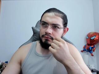 Luigi White webcam flirt4free model stream image