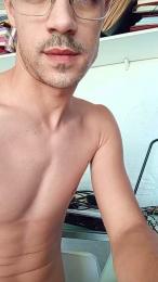 XXLrabbiTwink webcam model stream image