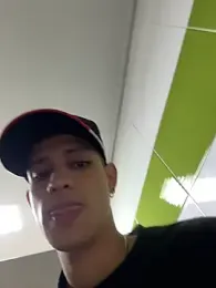 HarryGaze webcam model stream image