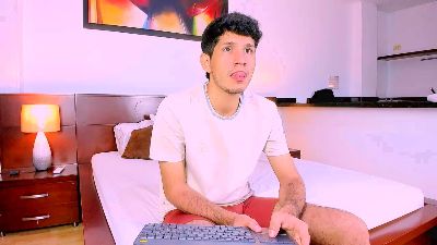 Lucas_Dream webcam model stream image