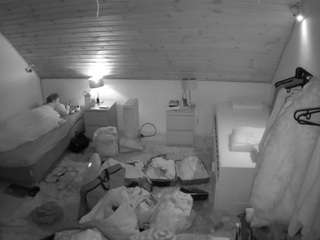 voyeurcam-julmodels-whitebed-3 webcam model stream image