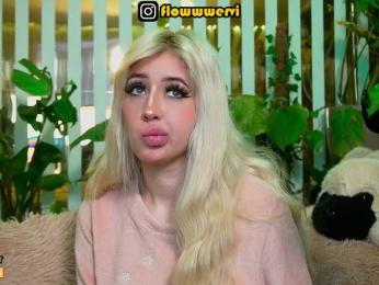 FlowwwerGirl webcam model stream image