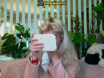 FlowwwerGirl webcam model stream image