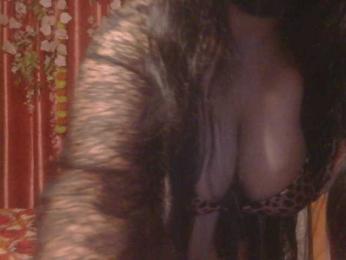 Naughtyladki webcam bongacams model stream image