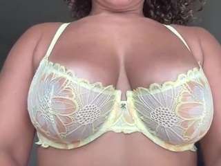 spicywetsquirt webcam model stream image