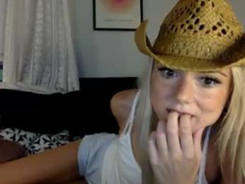 twofrens webcam model stream image