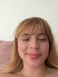 _Alicee_1 webcam stripchat model stream image