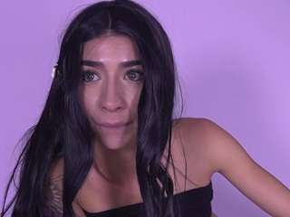 sara-lop webcam model stream image