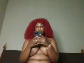 yourthickgyal webcam model stream image