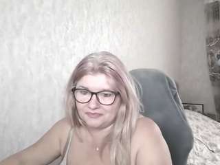 dianacrystal webcam model stream image