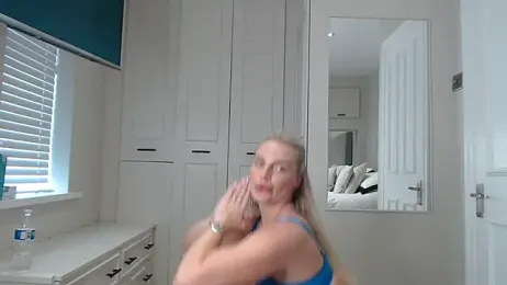 BIGTITBLONDEUK webcam model stream image