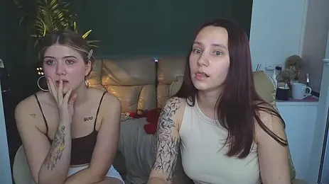 HotCaramellsTV webcam model stream image