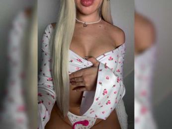 blondyy webcam model stream image