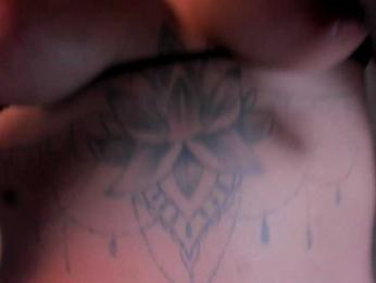 Bad-girl-xxx webcam bongacams model stream image