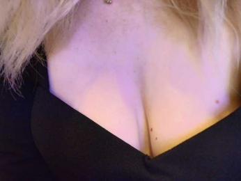 Liliiaxxx webcam model stream image
