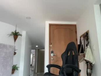 bloomyogi webcam model stream image