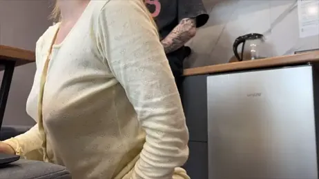 Adelovenick webcam model stream image