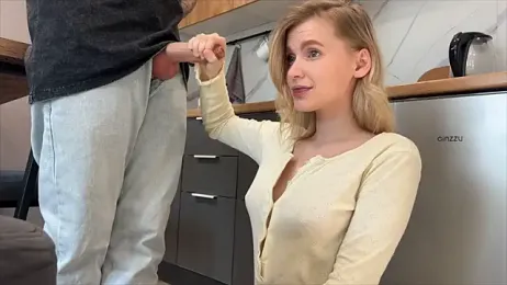 Adelovenick webcam model stream image