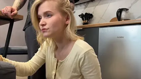 Adelovenick webcam model stream image