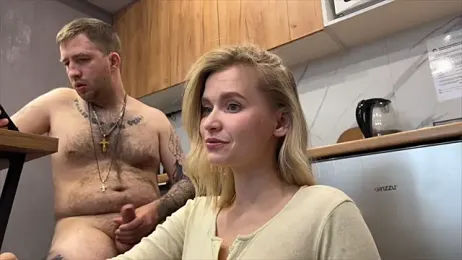 Adelovenick webcam model stream image