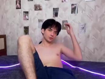 zombde32 webcam model stream image