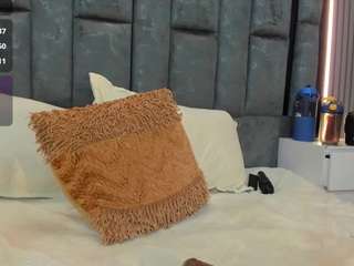 emily-86 webcam camsoda model stream image