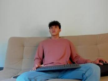 yizus_bonz webcam model stream image