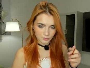 synne_glows webcam model stream image